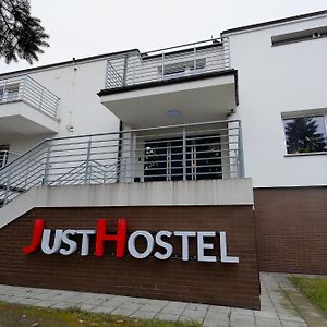 Justhostel